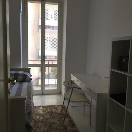 Comodo Appartamento In Pieno Centro Iun P1868 Cagliari Exterior foto